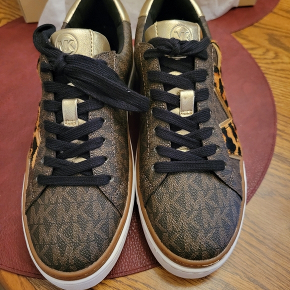 NWT Never Worn Michael Kors MK Chapman Logo & Leopard Print Calf Hair Sneaker - Picture 4 of 5